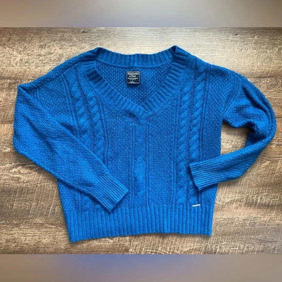 Abercrombie & Fitch Bright Blue V-Neck soft Cable Knit Sweater sz L Y2K EUC - Picture 8 of 16